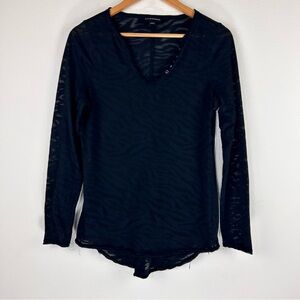 Rock & Republic Women’s Animal Print Long Sleeve V-neck Shirt Size M